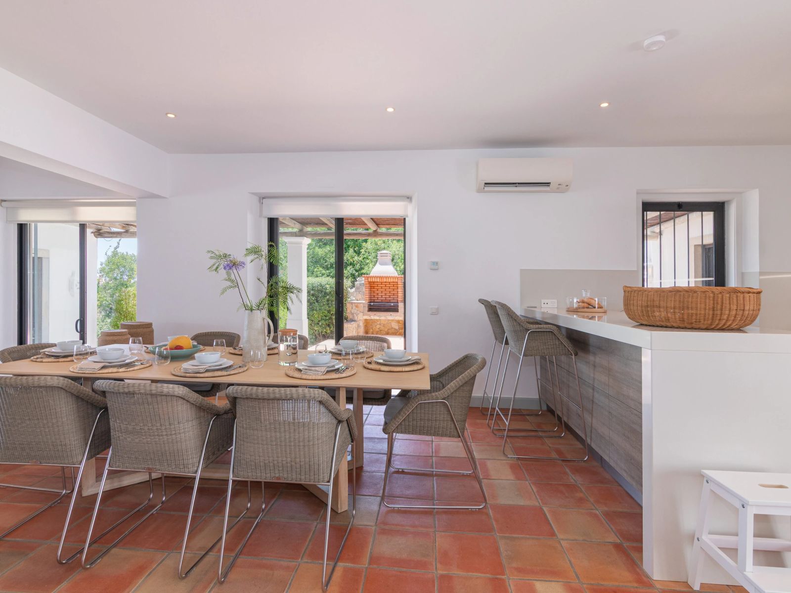 The villa's kitchen and breakfast bar